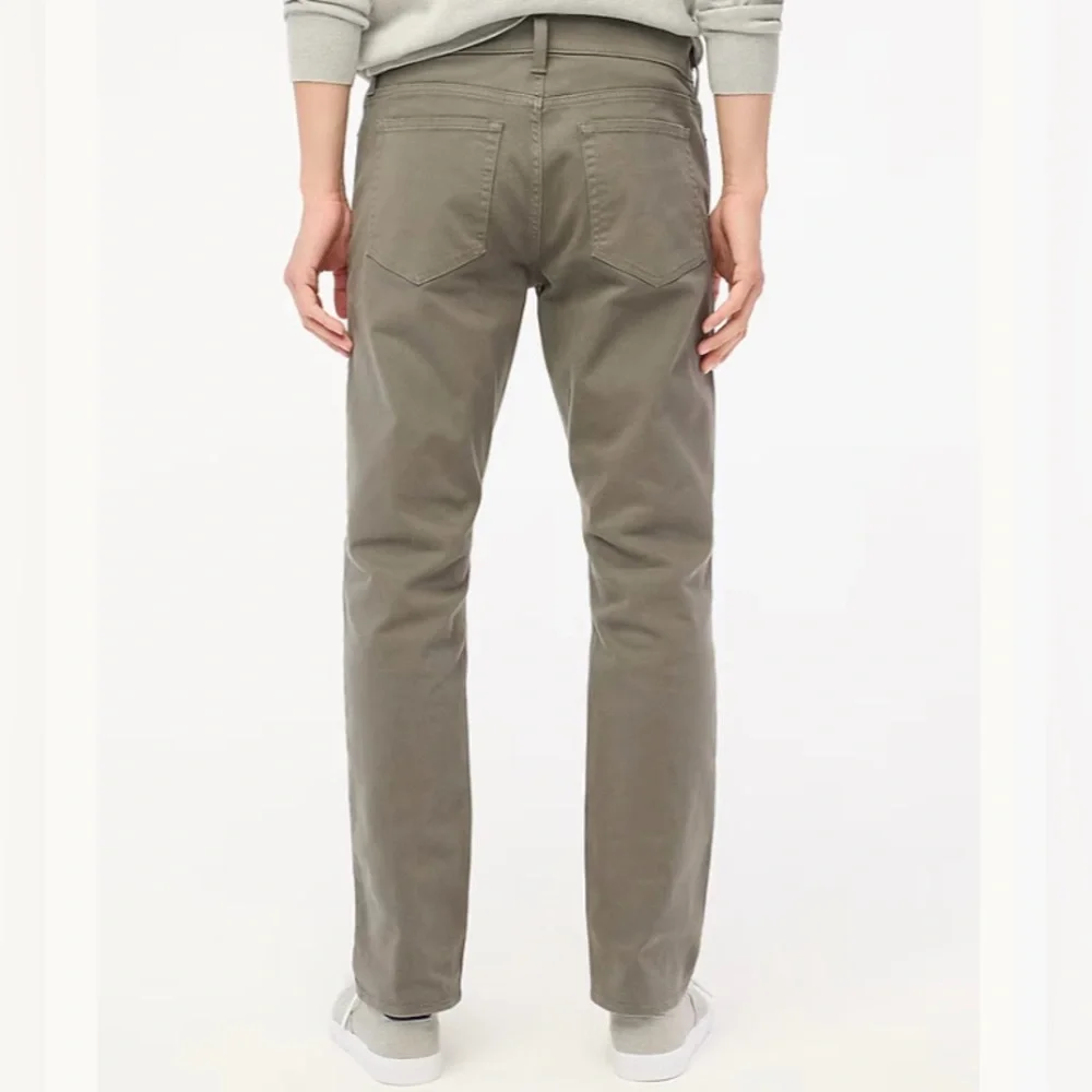 NWOT J. CREW Green Khaki Jeans Pant Men’s 30 x 32 Cotton Straight Sutton Style